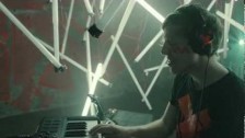 Robert DeLong 'Global Concepts' music video