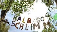 Sebastian Block 'Halb so schlimm' music video