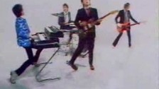 Elvis Costello & The Attractions 'Pump It Up' music video