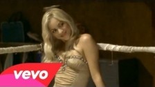 Shakira 'Illegal' music video