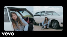 Mallrat 'Groceries' music video
