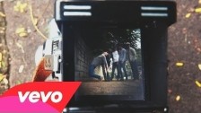 Kaiser Chiefs 'Falling Awake' music video