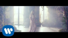 Kelly Clarkson 'Meaning of Life' music video