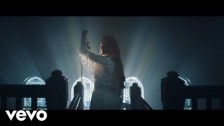 Vera Blue 'Private' music video