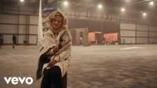Cam 'Slow Down' music video