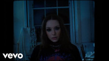 Holly Humberstone 'Haunted House' music video
