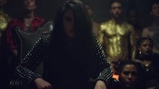 Kiiara 'Gold' music video