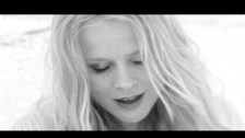 Ilse DeLange 'Beautiful Distraction' music video