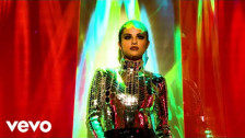 Selena Gomez 'Look At Her Now' music video
