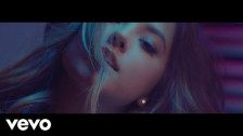 Becky G 'Sola' music video