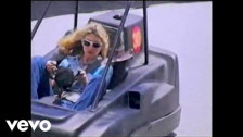 Blu DeTiger & Biig Piig 'Crash Course' music video