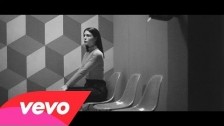 Jessie Ware 'Champagne Kisses' music video