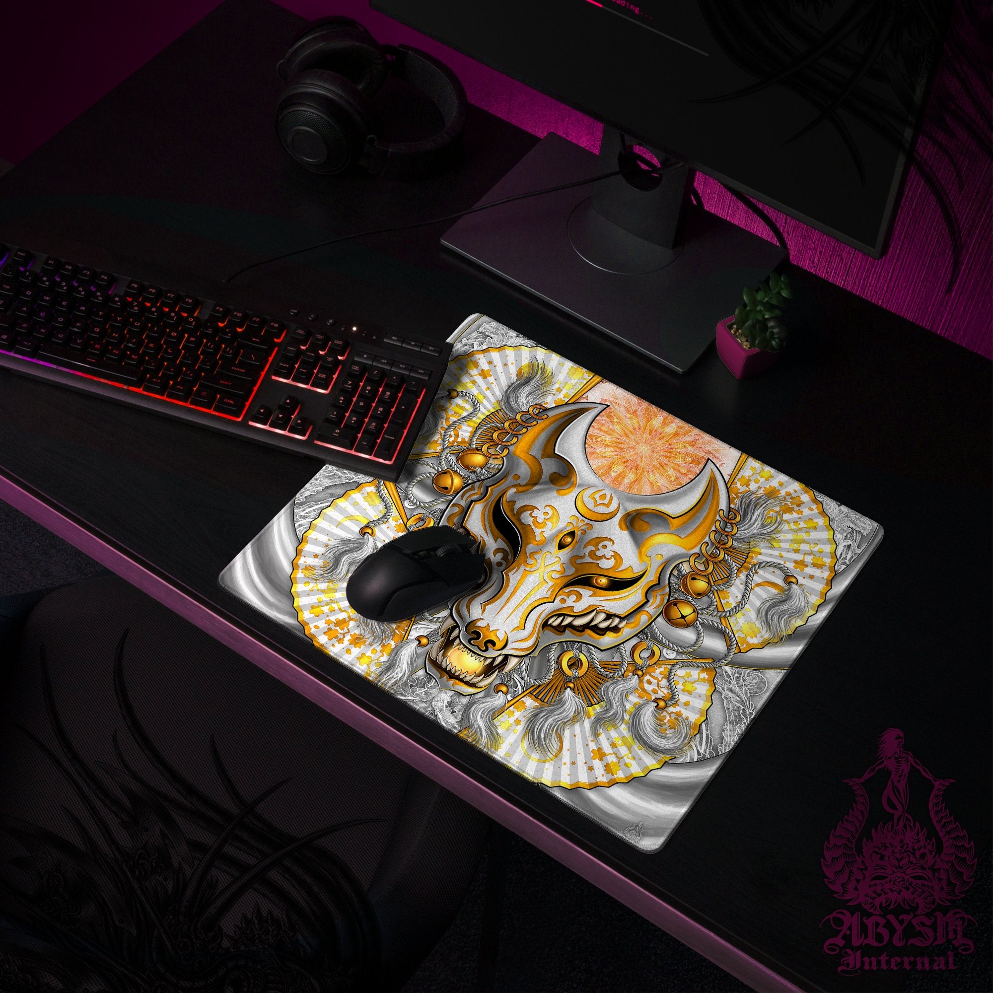 White Fox Mask Desk Mat, Kitsune Gaming Mouse Pad, Japanese Wolf Table Protector Cover, Anime Youkai Workpad, Manga Okami Art Print – Gold White Fox Mask Desk Mat, Kitsune Gaming Mouse Pad, Japanese Wolf Table Protector Cover, Anime Youkai Workpad, Manga Okami Art Print – Gold