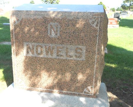 NOWELS, FAMILY MONUMENT - Carroll County, Iowa | FAMILY MONUMENT NOWELS 