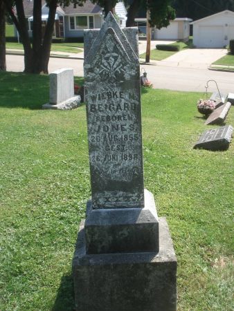 JONES BEIGARD, WIEBKE - Dubuque County, Iowa | WIEBKE JONES BEIGARD 