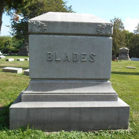 BLADES, FAMILY MONUMENT - Dubuque County, Iowa | FAMILY MONUMENT BLADES 