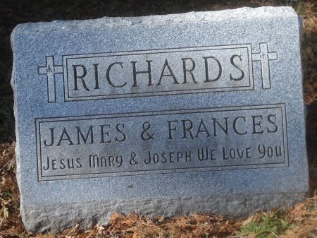 RICHARDS, FAMILY MONUMENT - Dubuque County, Iowa | FAMILY MONUMENT RICHARDS 