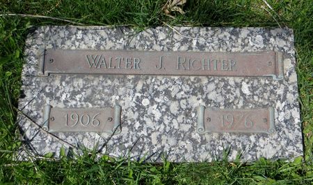 RICHTER, WALTER J. - Dubuque County, Iowa | WALTER J. RICHTER 