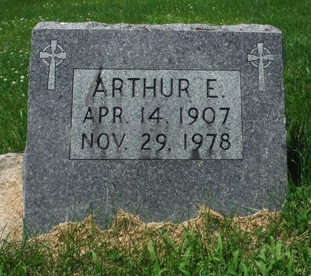 MCQUILLEN, ARTHUR E. - Jones County, Iowa | ARTHUR E. MCQUILLEN 