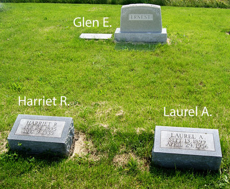 ERNEST, GLEN ELMER, FAMILY PLOT OF - Taylor County, Iowa | GLEN ELMER, FAMILY PLOT OF ERNEST 