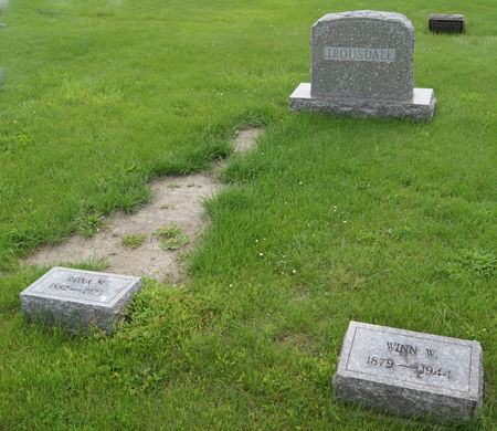 TROUSDALE, WINN WALTON, FAMILY PLOT OF - Taylor County, Iowa | WINN WALTON, FAMILY PLOT OF TROUSDALE 