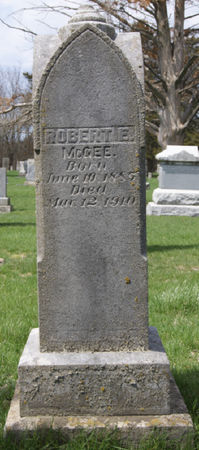 E. MCGEE, ROBERT - Wapello County, Iowa | ROBERT E. MCGEE 