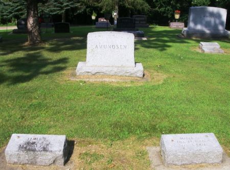 AMUNDSEN, ELMER L. FAMILY STONE - Winneshiek County, Iowa | ELMER L. FAMILY STONE AMUNDSEN 