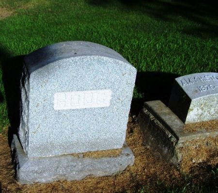 HOUG, GILBERT P. FAMILY STONE - Winneshiek County, Iowa | GILBERT P. FAMILY STONE HOUG 