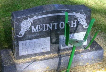 MCINTOSH, HAROLD J. - Winneshiek County, Iowa | HAROLD J. MCINTOSH 