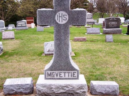 MCVETTIE, WELLINGTON REV. FAMILY STONE - Winneshiek County, Iowa | WELLINGTON REV. FAMILY STONE MCVETTIE 