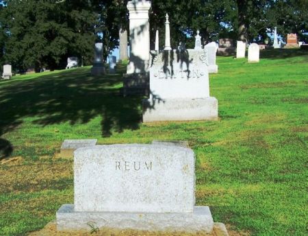 REUM, FRIEDOLIN FAMILY STONE - Winneshiek County, Iowa | FRIEDOLIN FAMILY STONE REUM 