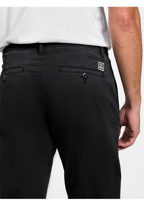 pantalone angels chino GUESS | Pantalone | M5BB16 WGXX2G7V2