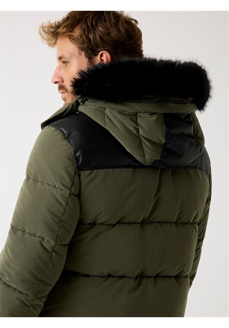 Giacca piumino cappuccio GUESS | Giubbini | M5BL2A W2202A81U