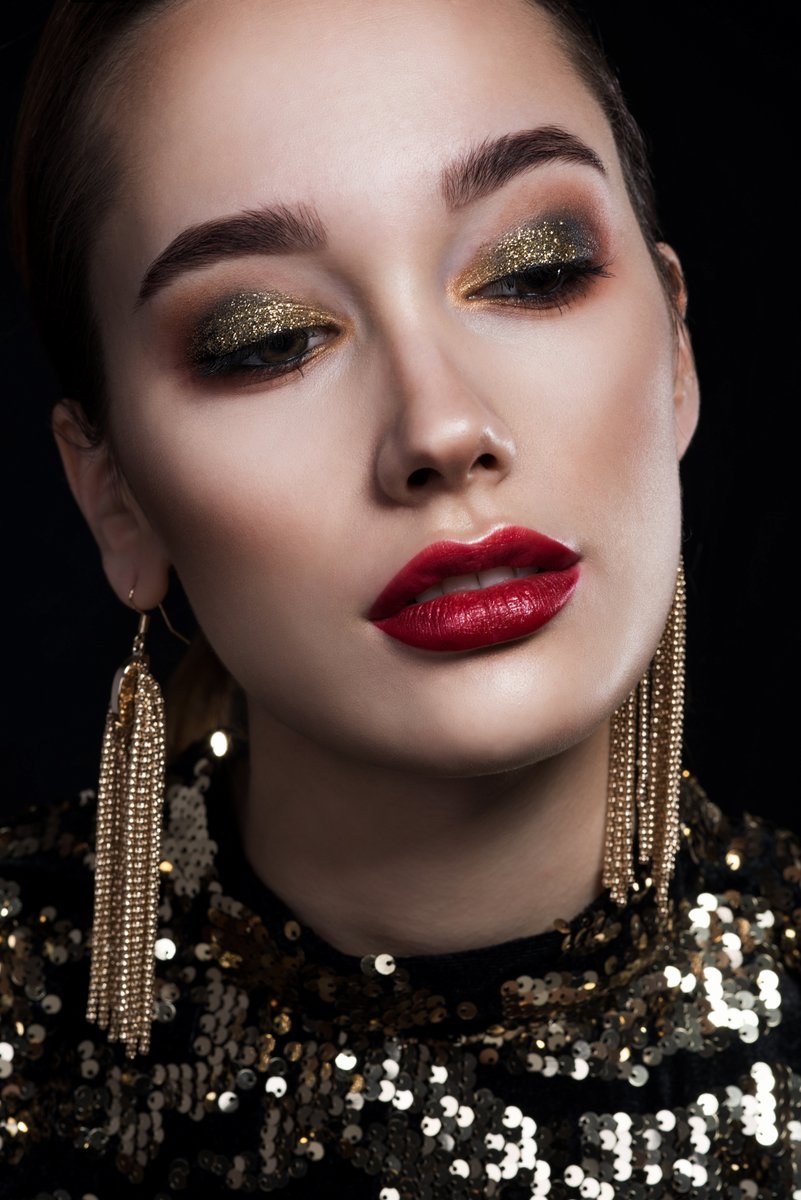 Katta eshaklar it uslubi yaqin