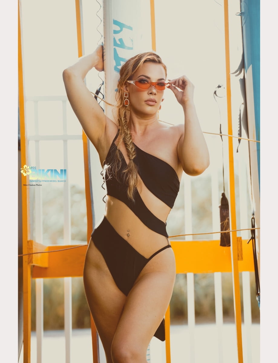 Photo by Sophie bowman , Dawn Rochelle Warner, Mike Chaiken, Nihao Jewelry, Fashion Nova, Chris