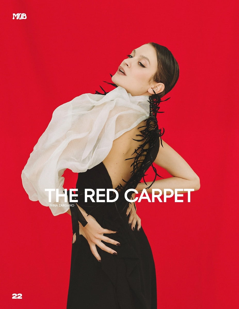 Anusda metr uzunlikdagi dildo, anal yorilishi Yosh onalar porno voyeurizm