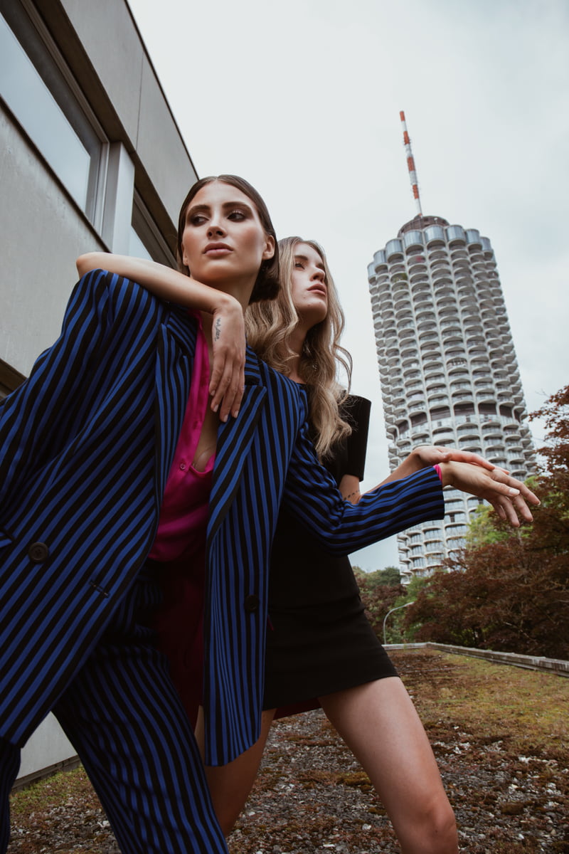 Kontaktdan yalangoch fotosuratlar