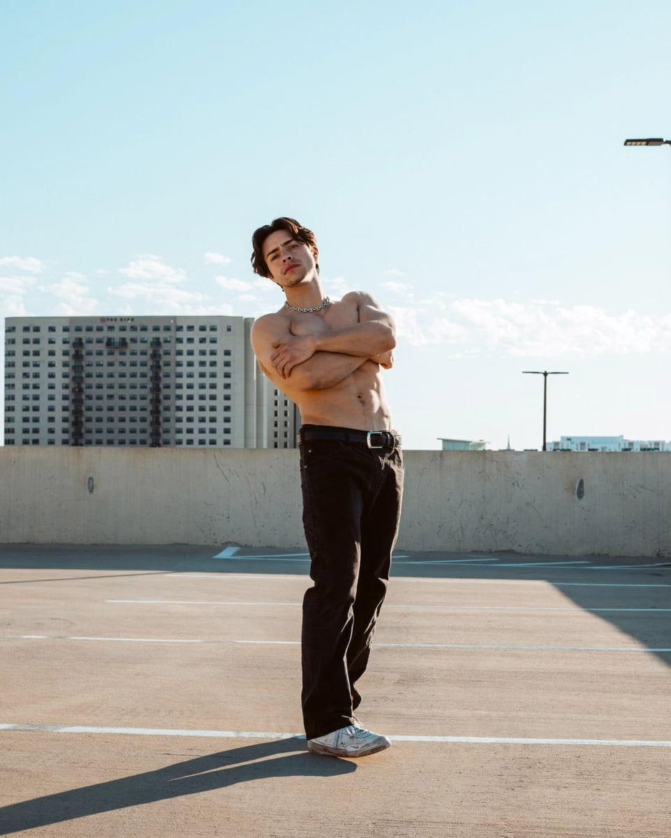 Carl Rutherford Photo by Carl Rutherford - Kavyar