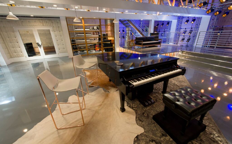 From "The Voice" To "Celebrity Apprentice" - Production Designer James Connelly Defines The Stage