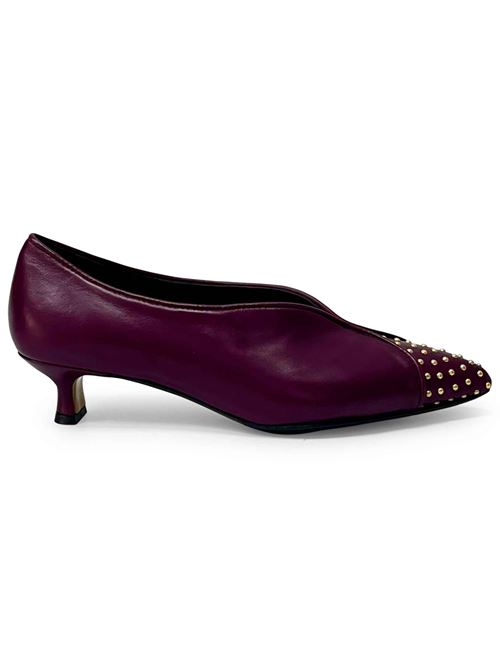 Décolleté in pelle bordeaux con borchie | L'Arianna DE2611/RT | Made in Italy L'Arianna | EC2611018