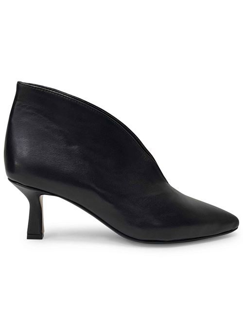 Tronchetto in pelle nera | L'Arianna TR8006/RT | Made in Italy L'Arianna | EC8006/RT001