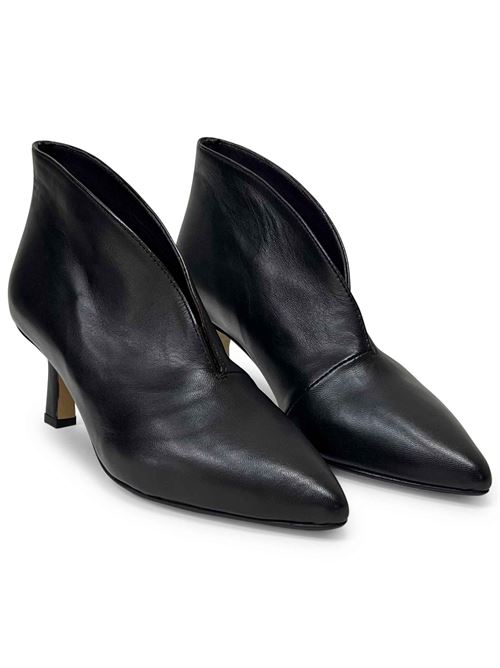 Tronchetto in pelle nera | L'Arianna TR8006/RT | Made in Italy L'Arianna | EC8006/RT001