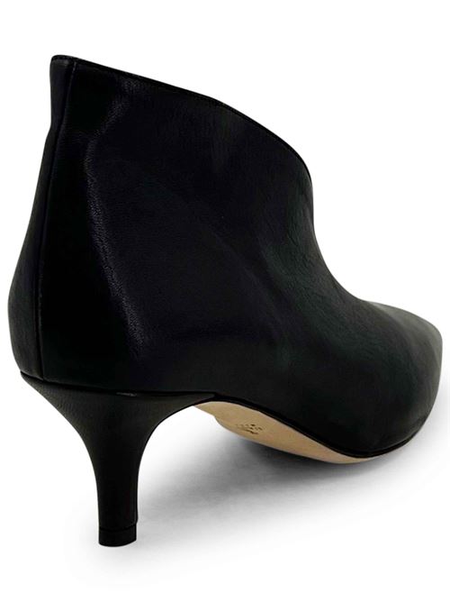 Tronchetto in pelle nera | L'Arianna TR8006 | Made in Italy L'Arianna | EC8006001