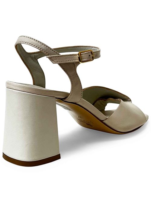 Sandalo in pelle Bilbao Milk | L'arianna DS2683/G | Made in Italy L'Arianna | EC2683/G100