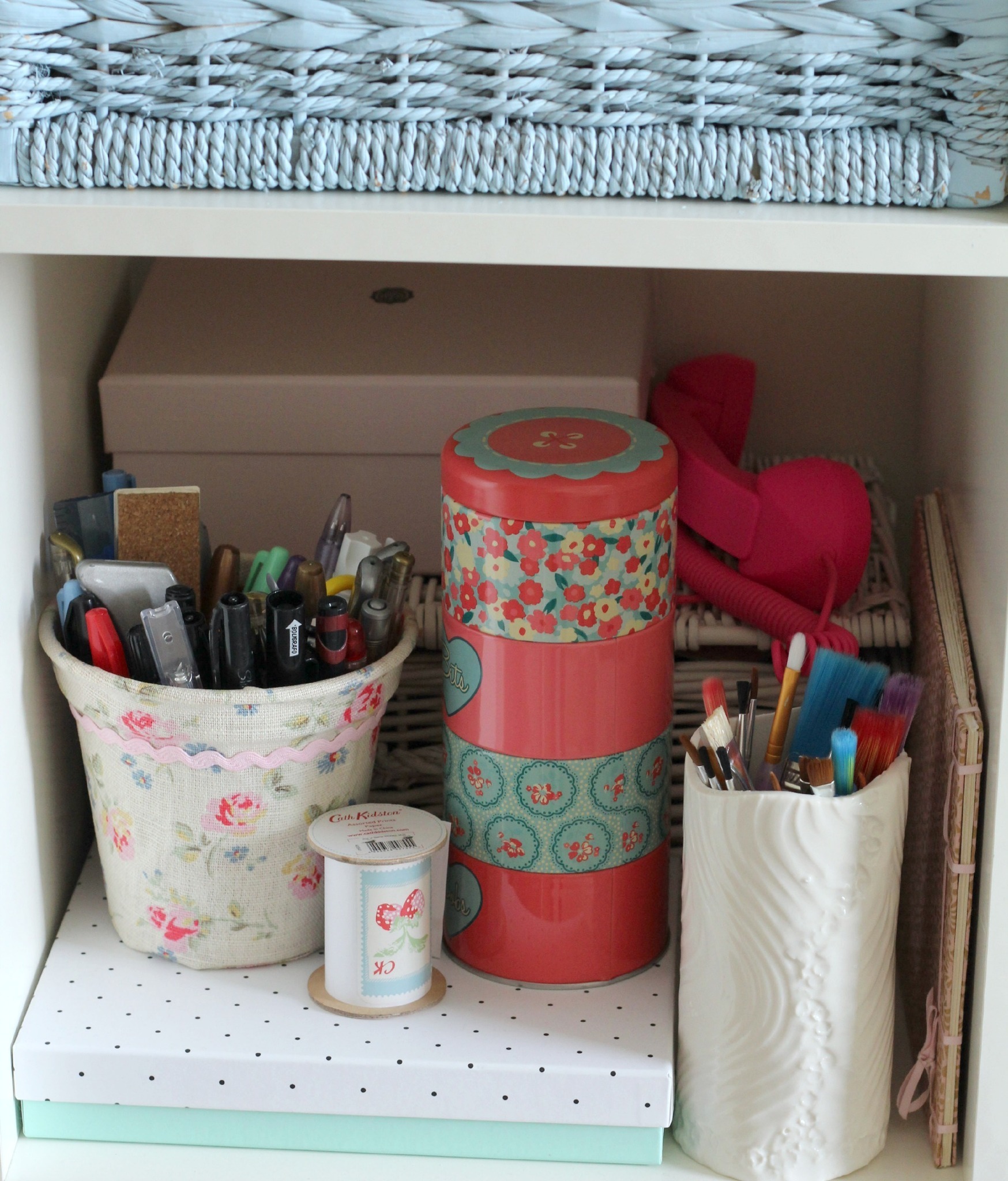 89 2f2014 10 13 100409 expedit shelving craft studio tour