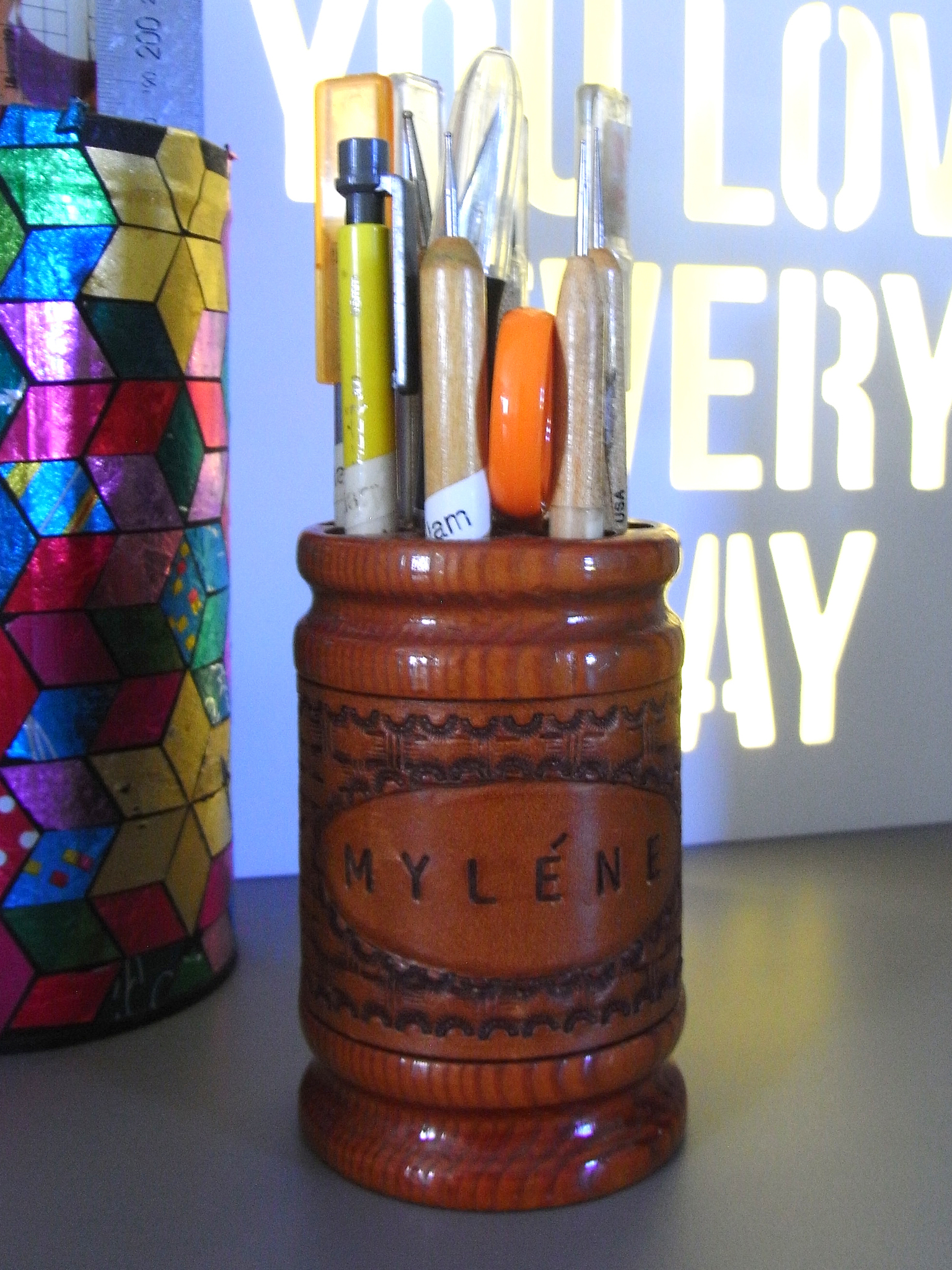 119 2f2015 04 18 060012 pen holder