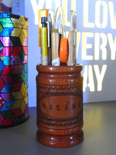Height 320 119 2f2015 04 18 060012 pen holder