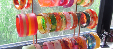 Cover 119 2f2015 04 18 060053 resin bangles