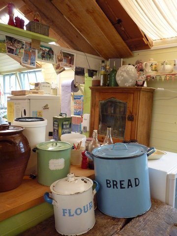 Height 480 storage 20jars 20bee 20shack