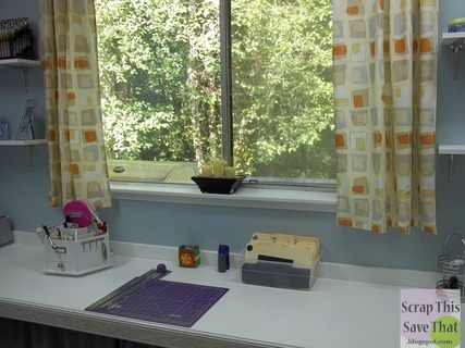 Height 320 1a 20desk 20with 20window